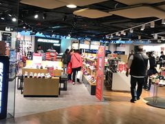 -东荟城名店仓