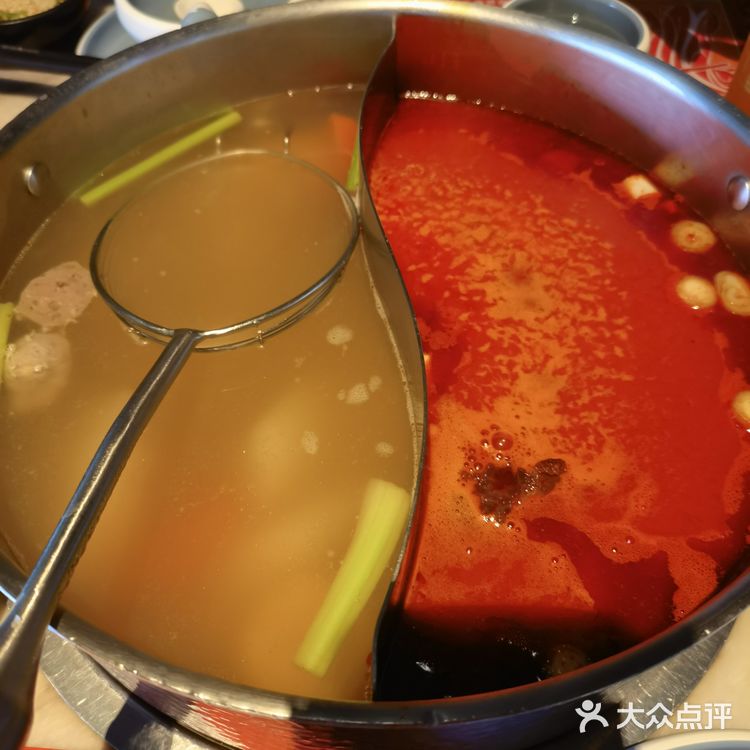 之前常吃的一家火锅店～好久都没来了～菜品还和之前差不