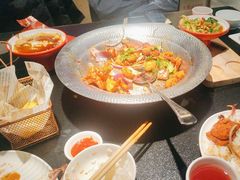 -辣尚瘾·烤鱼·新川菜(牡丹园直营店)