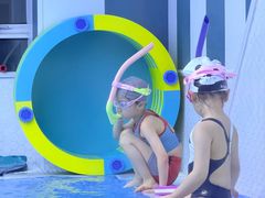 -龙格亲子游泳·水育早教中心(华亿大润发店)