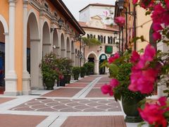 -佛罗伦萨小镇广佛名品奥特莱斯(疏港路店)