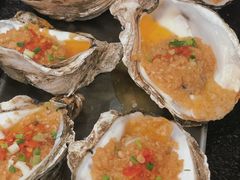 -何妹湿辣牛肉·粤式烧烤砂煲(桂雅路店)