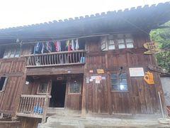 -西江千户苗寨-百年吊脚楼