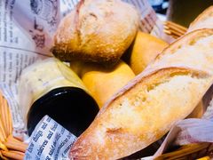 特色面包筐-MOSSO德国餐厅·音乐酒吧(环宇荟店)