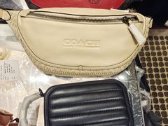 -COACH蔻驰(恒隆广场店)