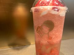 雪山草莓桂花冻-喜茶(北京五棵松华熙店)
