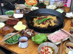 -周幺妹重庆老火锅(银泰城总店)