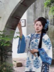 -一揽芳华汉服旗袍体验馆(拙政园店)