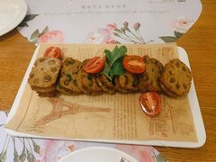 鹅肝酱莲藕盒-花舍·新派粤菜·西餐·下午茶(亚运村·鸟巢店)