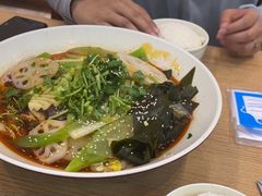 -三顾冒菜(万达店)