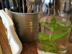 -Common Table · Brunch & Coffee