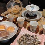 广州！在广州！！吃到了很酥香的盐焗鸡蛋挞