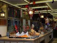 -大中华希尔顿酒店-念自助餐·嗨啤·小龙虾
