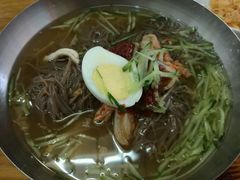 -长寿参鸡汤(朝韩风情街店)