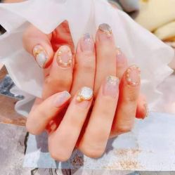 -花系美·美甲美睫精品店