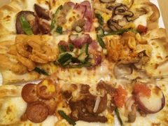 芝心荟萃中华九合一比萨普装-必胜客(城西银泰店)