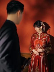 -喜爱高定婚纱摄影