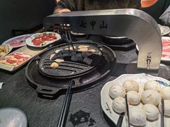 -七甲山烤肉(长白山奇石山珍根艺一条街店)
