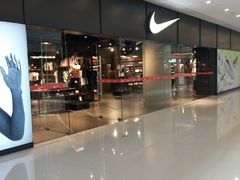 -耐克(恒隆广场店)