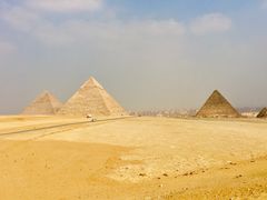 -吉萨金字塔群