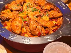 -钳小厨疯味1987肉蟹煲(美一城广场店)