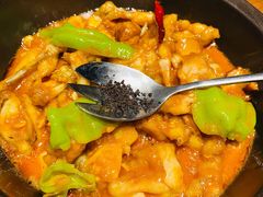 黑松露牛肝菌焖牛蛙-云海肴·汽锅鸡·云南菜(美罗城店)