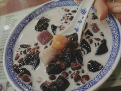 -赵记传承特色牛奶甜品(泉城广场店)