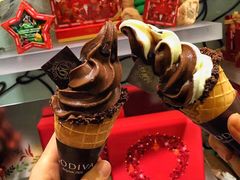 巧克力软冰淇淋-GODIVA(港汇恒隆广场)