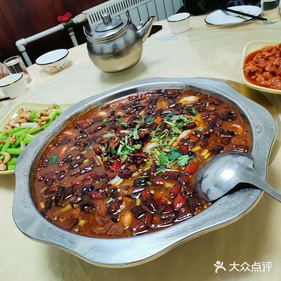 重庆酒楼(幸福路店)