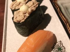 火炙三文鱼皮寿司-熊藏居酒屋(kkone店)