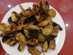 焦糖茄子牛肉粒-桃子餐厅·天津菜(红星路直营店)