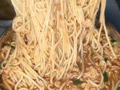 -正宗杨记普洱酸醋米线(总店)
