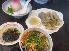 老北京爆肚粉-方砖厂69号炸酱面·烤鸭(前门鲜鱼口店)