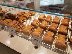 -VERIE BAKEHOUSE