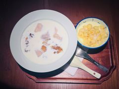-RUXU入续糖水铺与包(卓悦中心店)