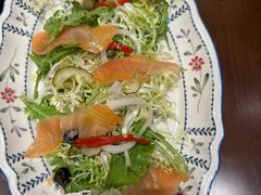 烟熏三文鱼沙拉-MIO弥欧洋房西餐厅(中央大街店)