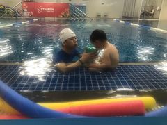 -蓝旗亲子游泳(范湖万达广场店)