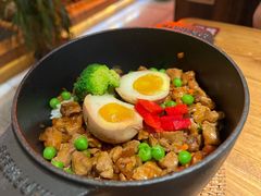 照烧鸡肉佐温泉蛋釜饭-炉胜·炉端烧·居酒屋