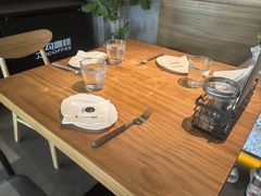 -三勾JJJ Burger&Coffee(梅溪湖店)