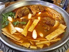 -喇喇排骨火锅·传统韩式脊骨汤(望京西园总店)
