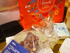 -VENCHI 闻绮(上海佛罗伦萨小镇店)