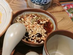 -野山舂·贵州现舂酸汤火锅(鸿通城店)