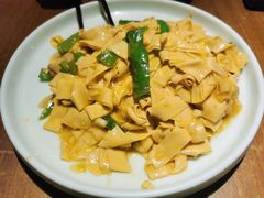 尖椒豆皮-95号酱骨·一块豆腐(展春园西路店)