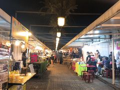 -席娜卡琳火车铁道夜市