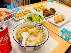 -财兜兜大黄山小馄饨