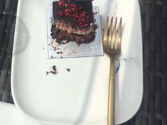 -UNI UNI(环亚凯瑟琳店)