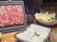 -老牌坊云南鱼豆花火锅(嵩山店)
