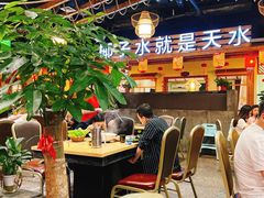 大堂-龙泉人椰子鸡.糟粕醋.海南菜(三亚旗舰店)