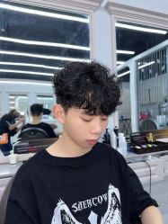 -尤司男士国潮理发馆