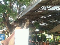 -Green Tree Rest. & Pub